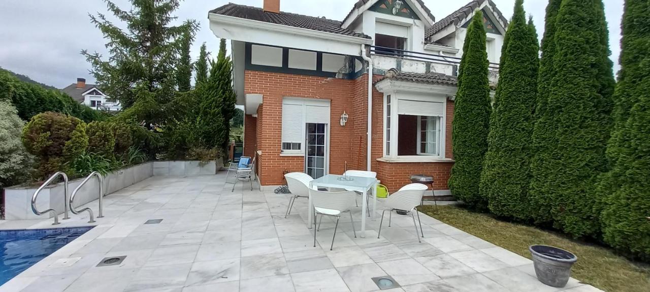 Chalet Con Piscina, Sauna Y Jacuzzi Cerca Del Mar A Media Hora De Bilbao Y Santander El Puente  Esterno foto